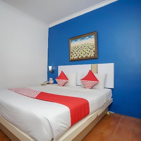 Oyo 575 Blessing Hotel Palembang Ngoại thất bức ảnh
