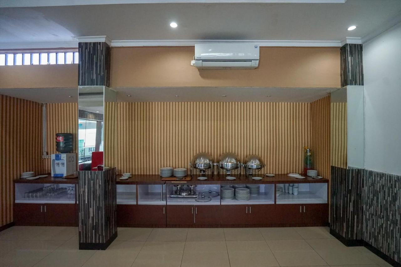 Oyo 575 Blessing Hotel Palembang Ngoại thất bức ảnh