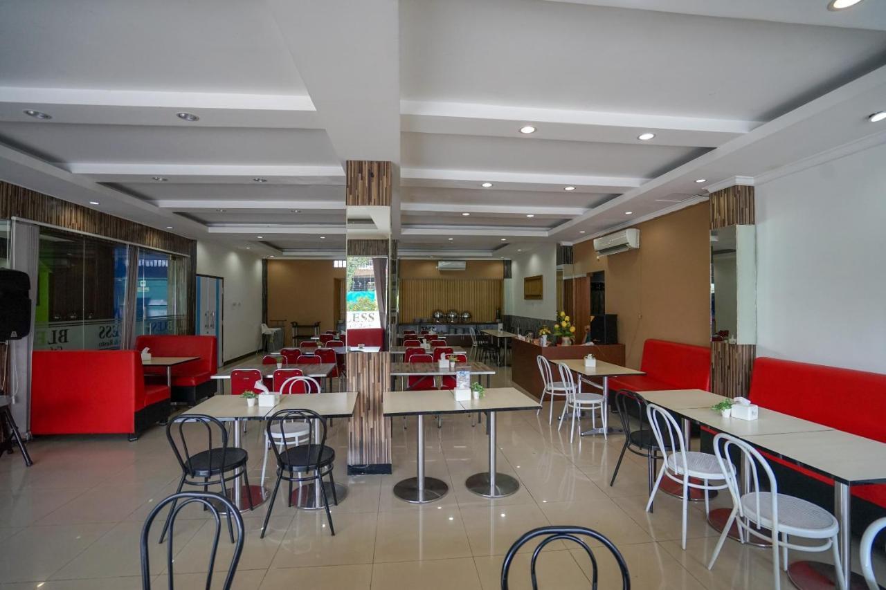 Oyo 575 Blessing Hotel Palembang Ngoại thất bức ảnh