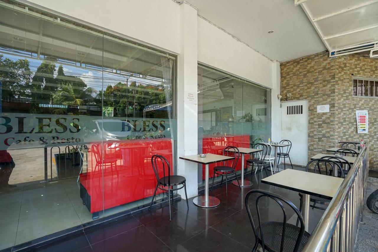 Oyo 575 Blessing Hotel Palembang Ngoại thất bức ảnh